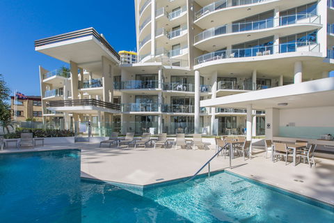 St George's Defence Holiday Suites Incorporating The Garland Luxury Apartments - Brisbane 4u 2