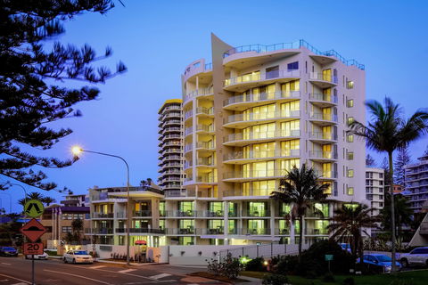 St George's Defence Holiday Suites Incorporating The Garland Luxury Apartments - Brisbane 4u 3