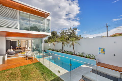 Stunning Luxury Home - Brisbane 4u 0
