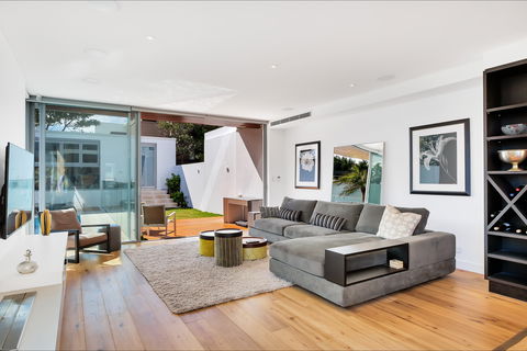 Stunning Luxury Home - Brisbane 4u 2