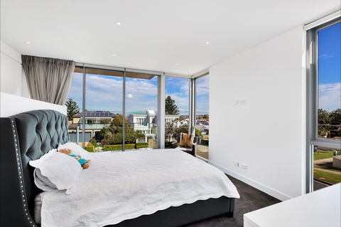 Stunning Luxury Home - Brisbane 4u 6