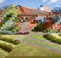 The Yellow Door Guesthouse - Tourism Brisbane