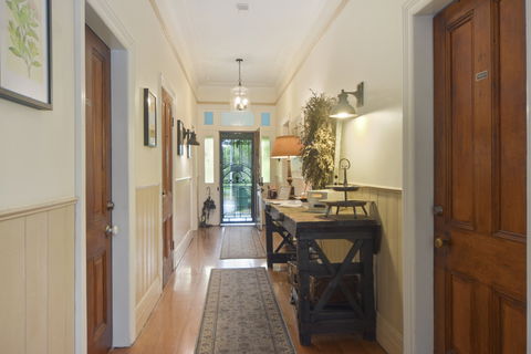 The Pines Bed And Breakfast - Brisbane 4u 9