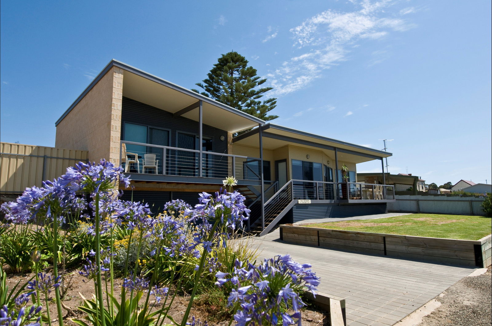 Sapphiretown SA Tourism Brisbane