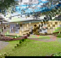 The Beach Retreat - Brisbane Tourism