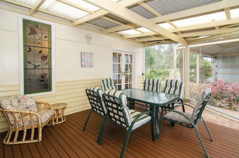 The Beach Retreat - Brisbane Tourism 9