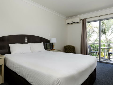 The Waterloo Bay Hotel - Brisbane 4u 2
