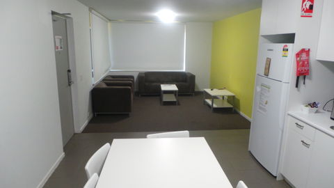 University Of Canberra Village - Brisbane 4u 7