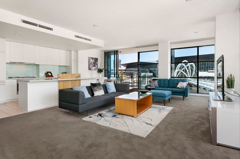 Waterfront Melbourne Apartments - Tourism Brisbane 2