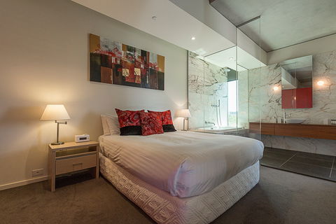 Accommodate Canberra - Brisbane 4u 1