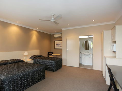 Adamstown Elizabeth Motor Inn - Brisbane 4u 1