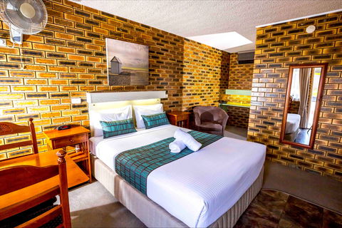 Apple And Grape Motel - Tourism Brisbane 2