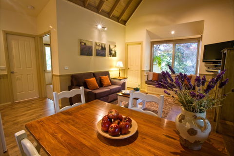 Autumn Abode Cottages - Brisbane 4u 0