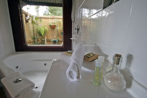 Bendles Cottages And Country Villas - Tourism Brisbane 2