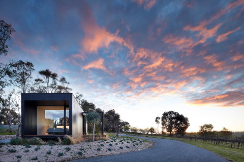 Cadole Avalon - Tourism Brisbane 0