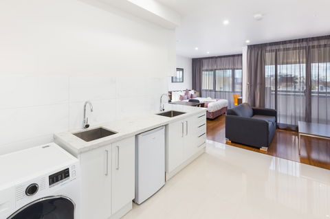 City Edge Dandenong Apartment Hotel - Brisbane Tourism 2