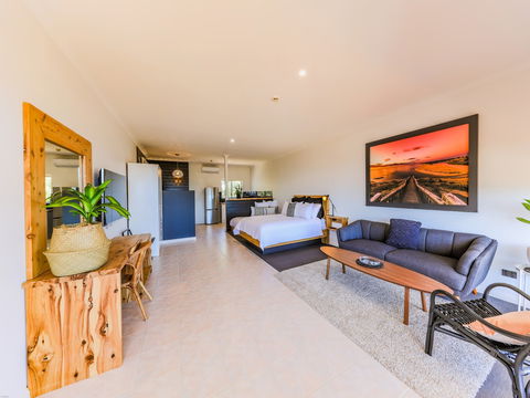 COAST Motel & Apartments - Tourism Brisbane 1