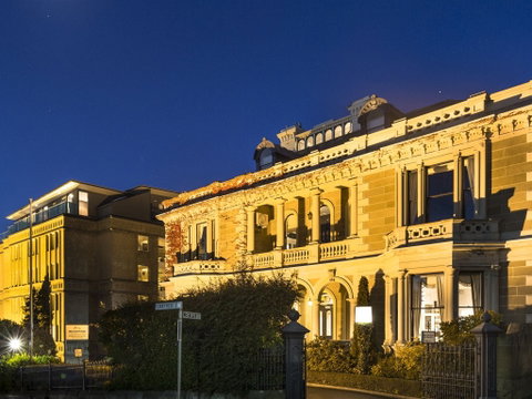 Lenna Of Hobart - Tourism Brisbane 0