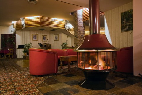 McNevins Warwick Motel And Gunyah Restaurant - Tourism Brisbane 1