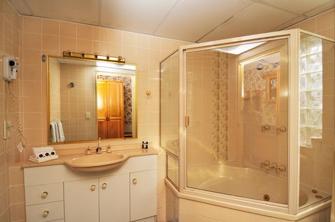 McNevins Logan Park Motel - Brisbane 4u 2