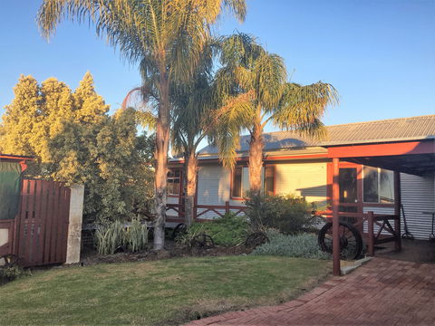 Redgum Village Dandaragan - Tourism Brisbane 0