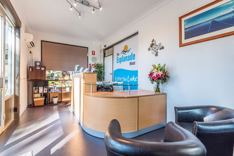 The Esplanade Motel - Tourism Brisbane 1