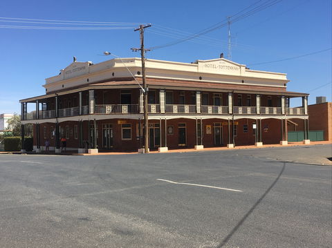 Tottenham Hotel - Brisbane 4u 0