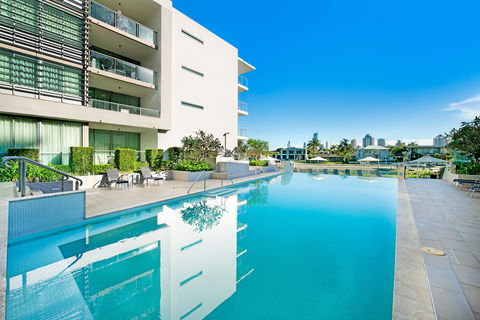 ULTIQA Freshwater Point Resort - Tourism Brisbane 0