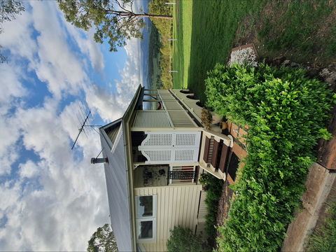 Vanbery Cottage Host Farm - Brisbane 4u 1