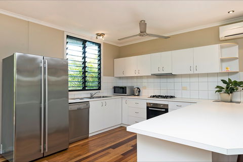 Villa Frangipani - Brisbane Tourism 2