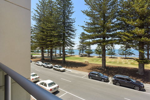 16 The Breeze - Tourism Brisbane 0