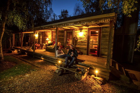 1860 Luxury Accommodation - Tourism Brisbane 0