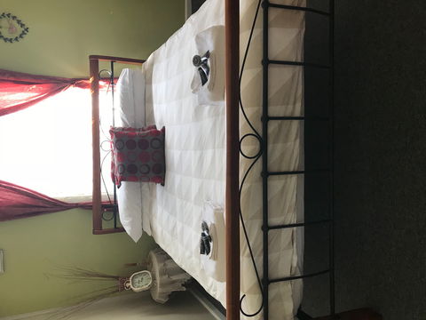 Anderl's Beach Cottage - Brisbane 4u 2
