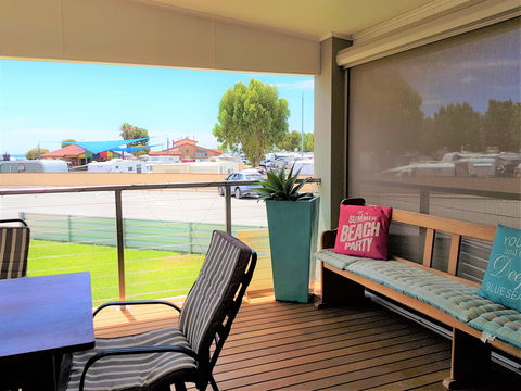 AVitamin Sea - Brisbane 4u 0
