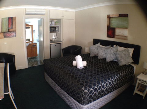 Ben Chifley Motor Inn - Brisbane Tourism 1