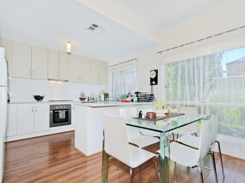 Century 21 SouthCoast: The Residence - Tourism Brisbane 1