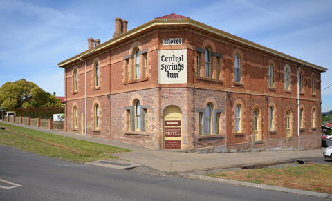 Central Springs Inn - Tourism Brisbane 0