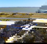 Coorong Aurora - Breathtaking Waterfront Escape - Tourism Brisbane