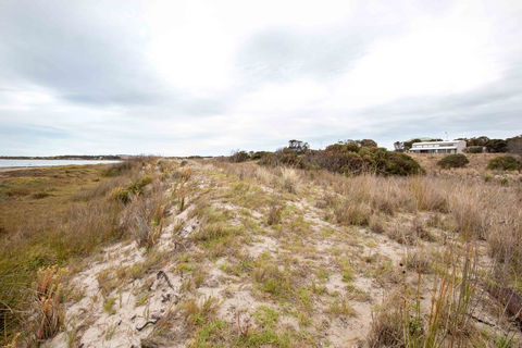 Coorong Aurora - Breathtaking Waterfront Escape - Tourism Brisbane 1