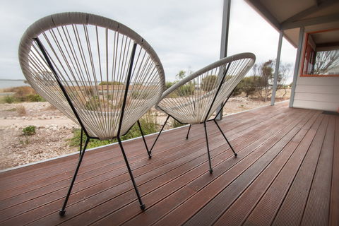 Coorong Aurora - Breathtaking Waterfront Escape - Tourism Brisbane 2