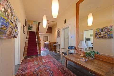 Edinburgh Gallery Bed & Breakfast - Tourism Brisbane 1