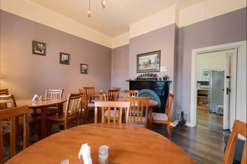 Edinburgh Gallery Bed & Breakfast - Tourism Brisbane 2