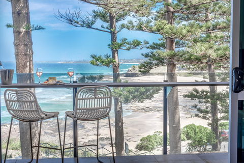 Headlands Austinmer Beach - Brisbane 4u 1