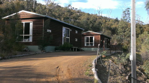 Hobart Bush Cabins - Brisbane Tourism 0