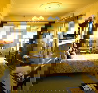 moments Mountain Retreat - Tourism Brisbane