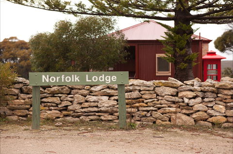 Norfolk Lodge - Brisbane Tourism 0