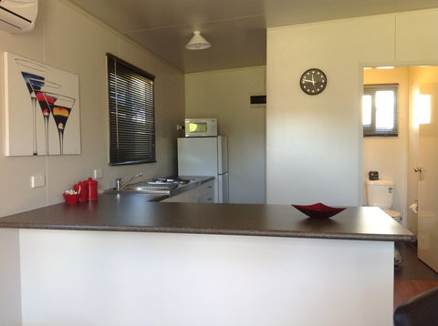 Sapphire City Caravan Park - Brisbane 4u 1