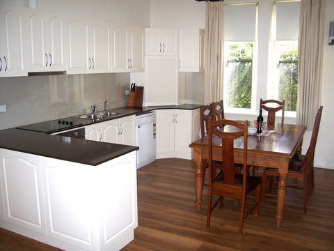 Smith Street Villa, Naracoorte - Brisbane 4u 1