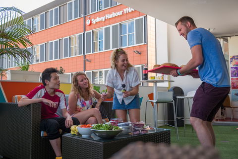Sydney Harbour YHA - Brisbane 4u 1