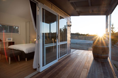 Tallagandra Hill Winery Accommodation - Brisbane 4u 0
